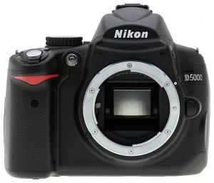 Nikon D5000 Body ― LuxPokupki